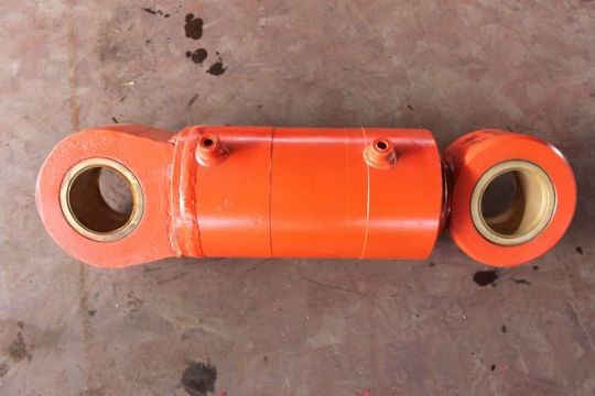 點(diǎn)擊查看詳細(xì)信息<br>標(biāo)題：150后支撐油缸 閱讀次數(shù)：2992